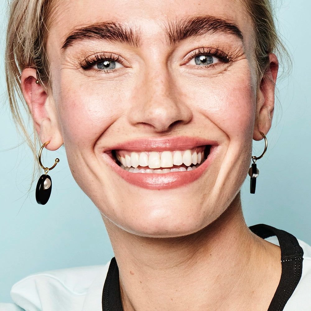 Charming Pearl Circle Earrings - Black