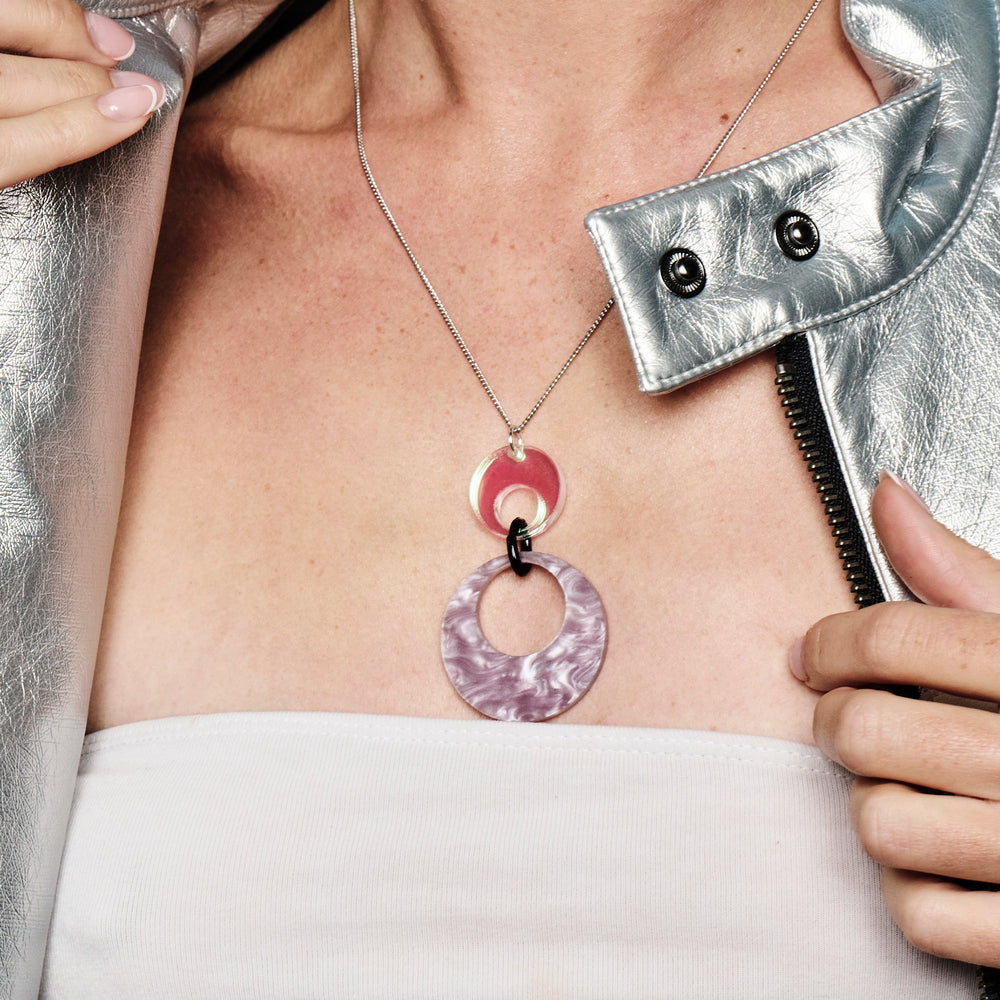 Swinging Circle Pendant - Mauve Pearl & Iridescent