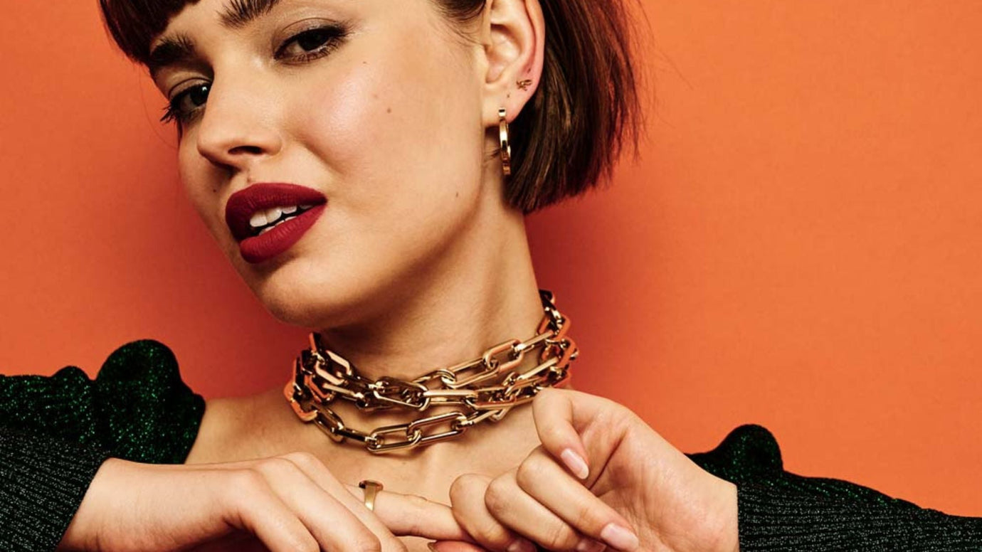 Five ways to wear a chain necklace