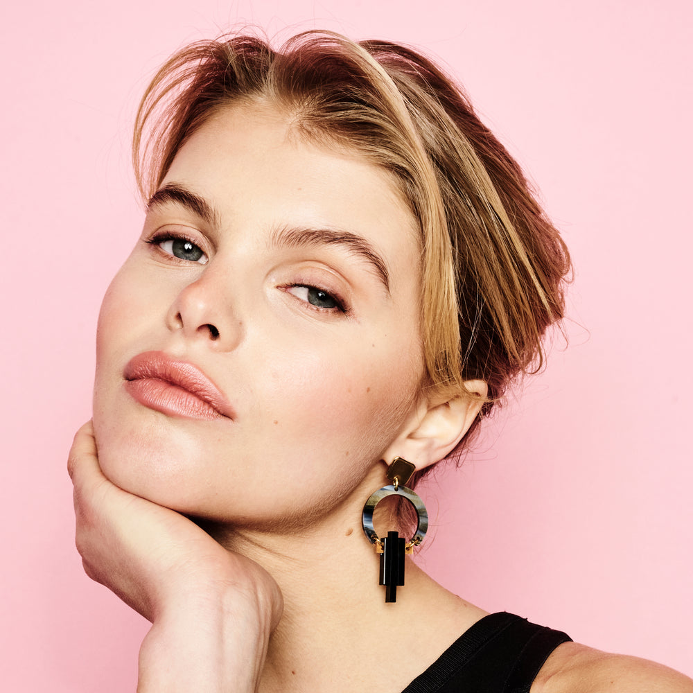 Petite Art Deco Chandelier Earrings - Black Swirl