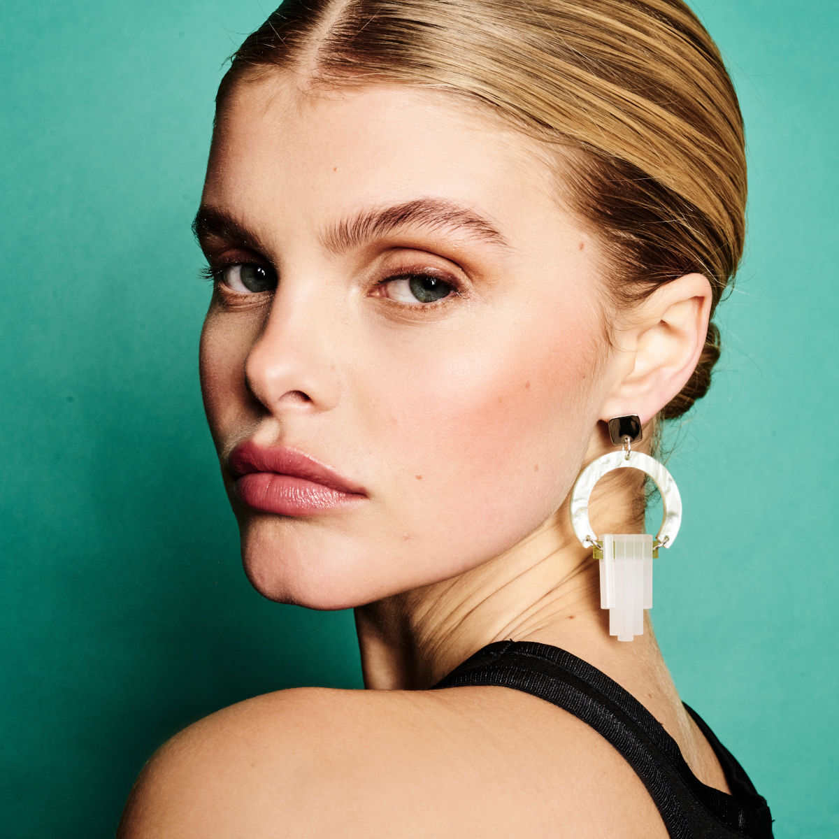 Art Deco Chandelier Earrings - Light Green