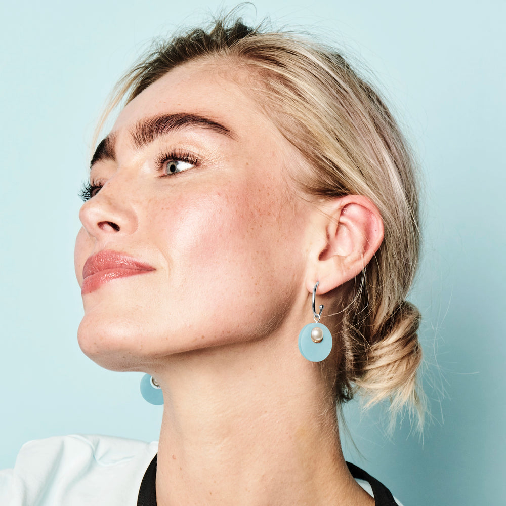 Charming Pearl Circle Earrings - Light Blue