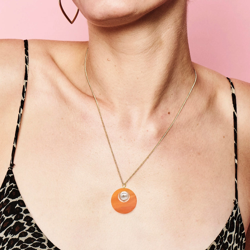 Charming Pearl Circle Pendant - Orange Pearl