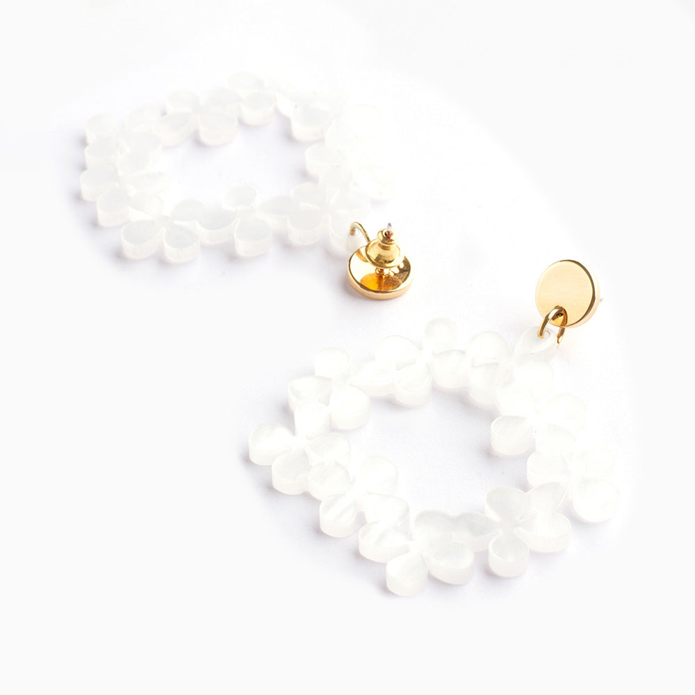 Daisy Chain Earrings - White Pearl