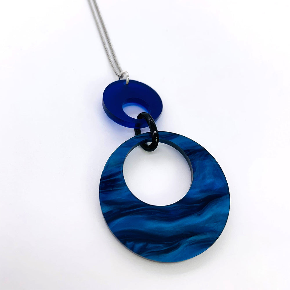 Swinging Circle Pendant - Midnight Blue & Sapphire