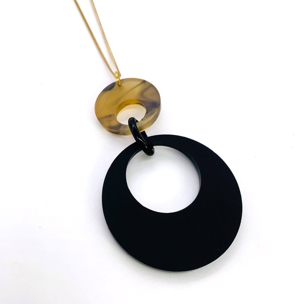 Swinging Circle Pendant - Black & White Tortoiseshell