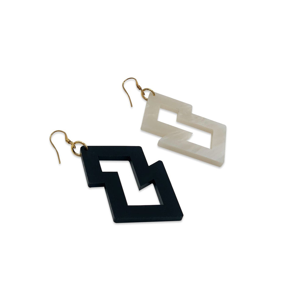 Mismatched Zoop Earrings - Black & Alabaster
