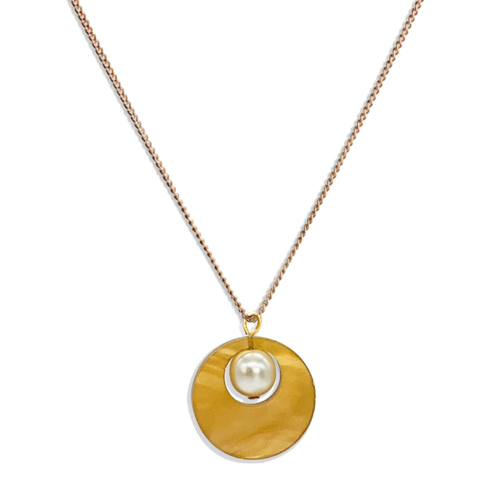 Charming Pearl Circle Pendant - Caramel Swirl