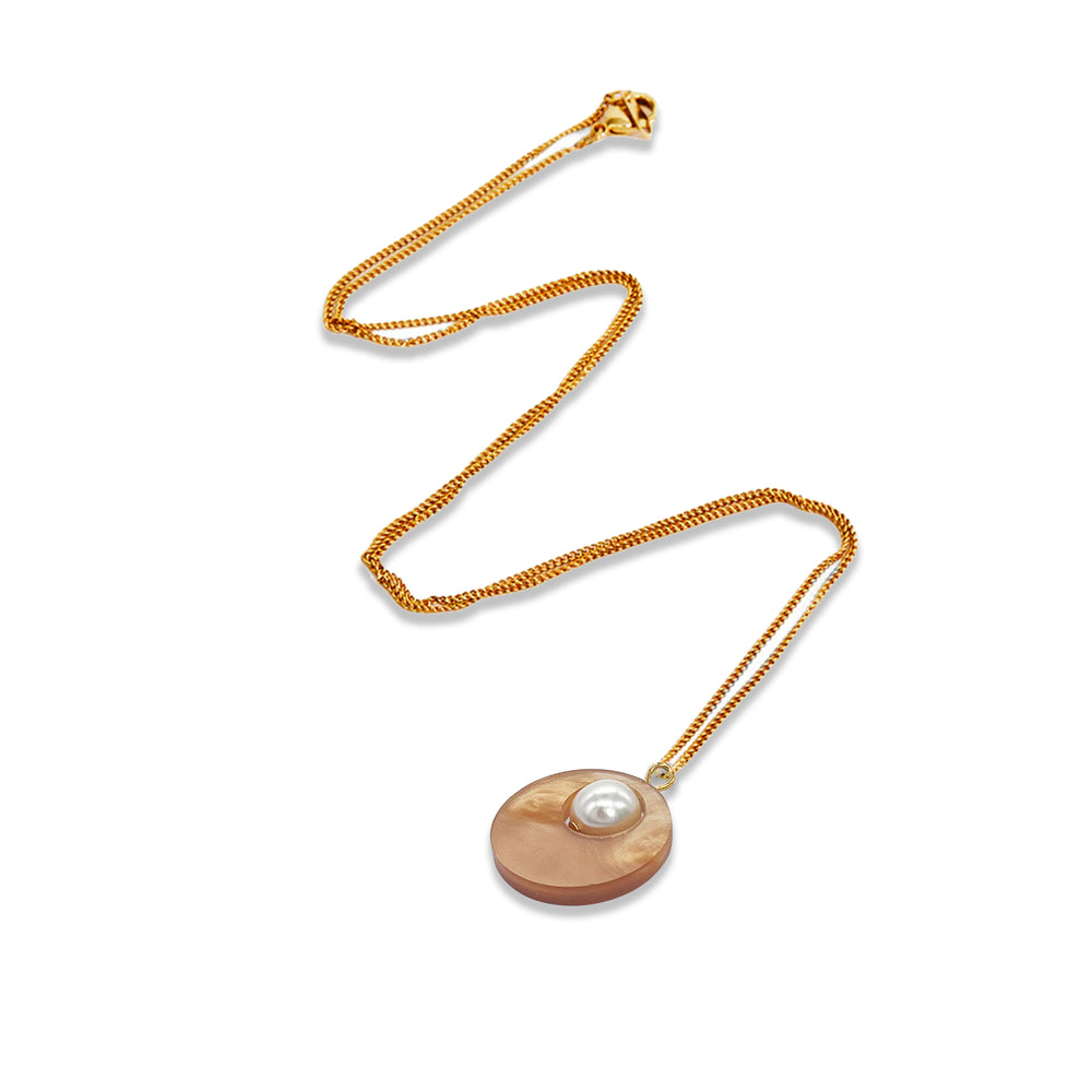 Charming Pearl Circle Pendant - Caramel Swirl