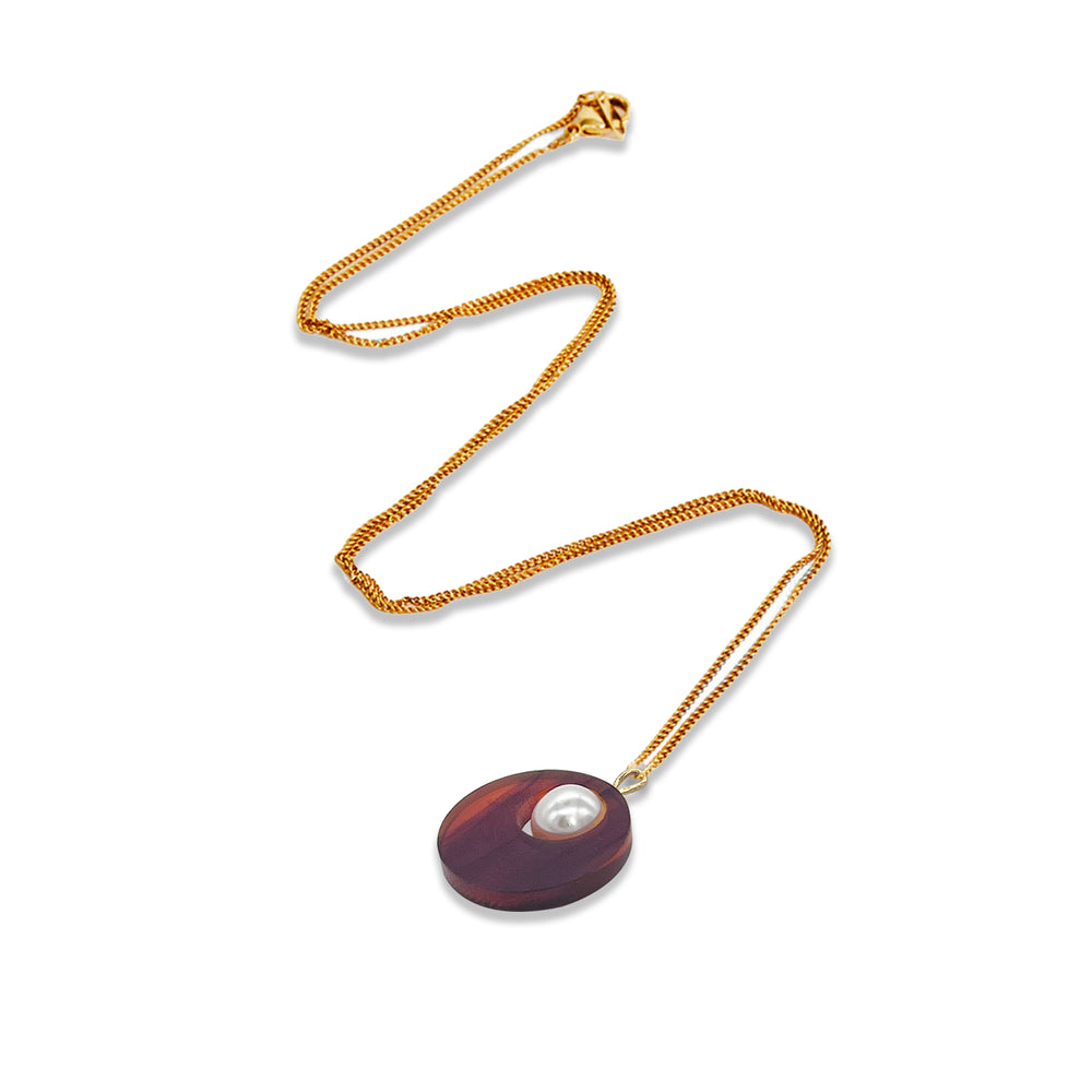 Charming Pearl Circle Pendant - Tortoiseshell