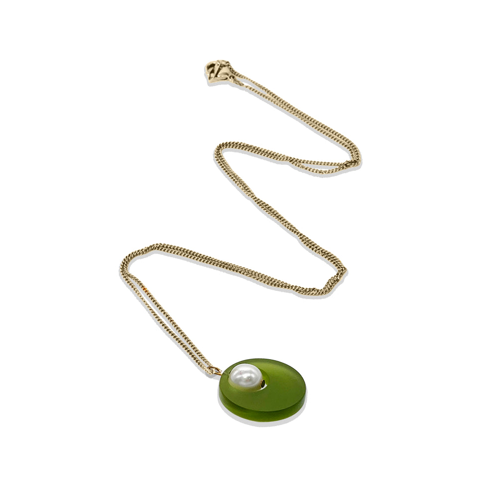 Charming Pearl Circle Pendant - Lime Zest