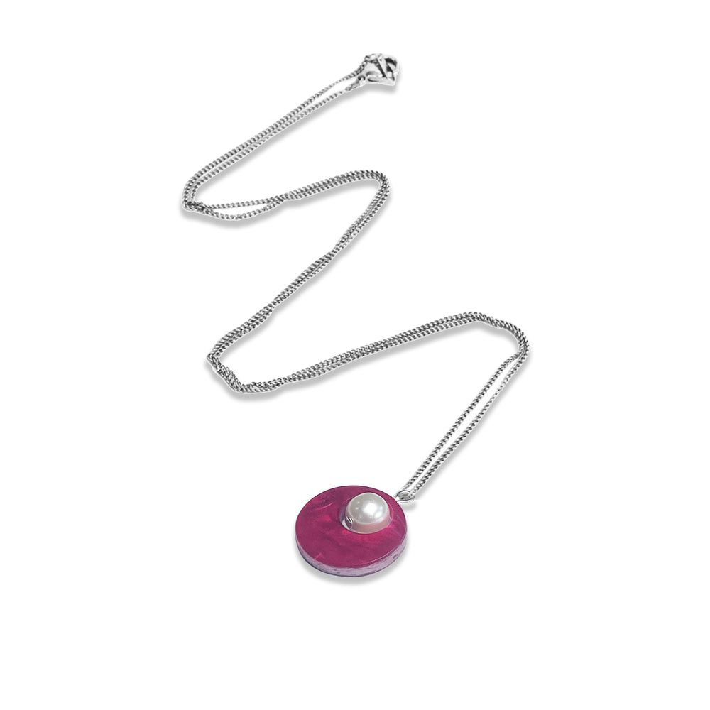 Charming Pearl Circle Pendant - Pink Swirl