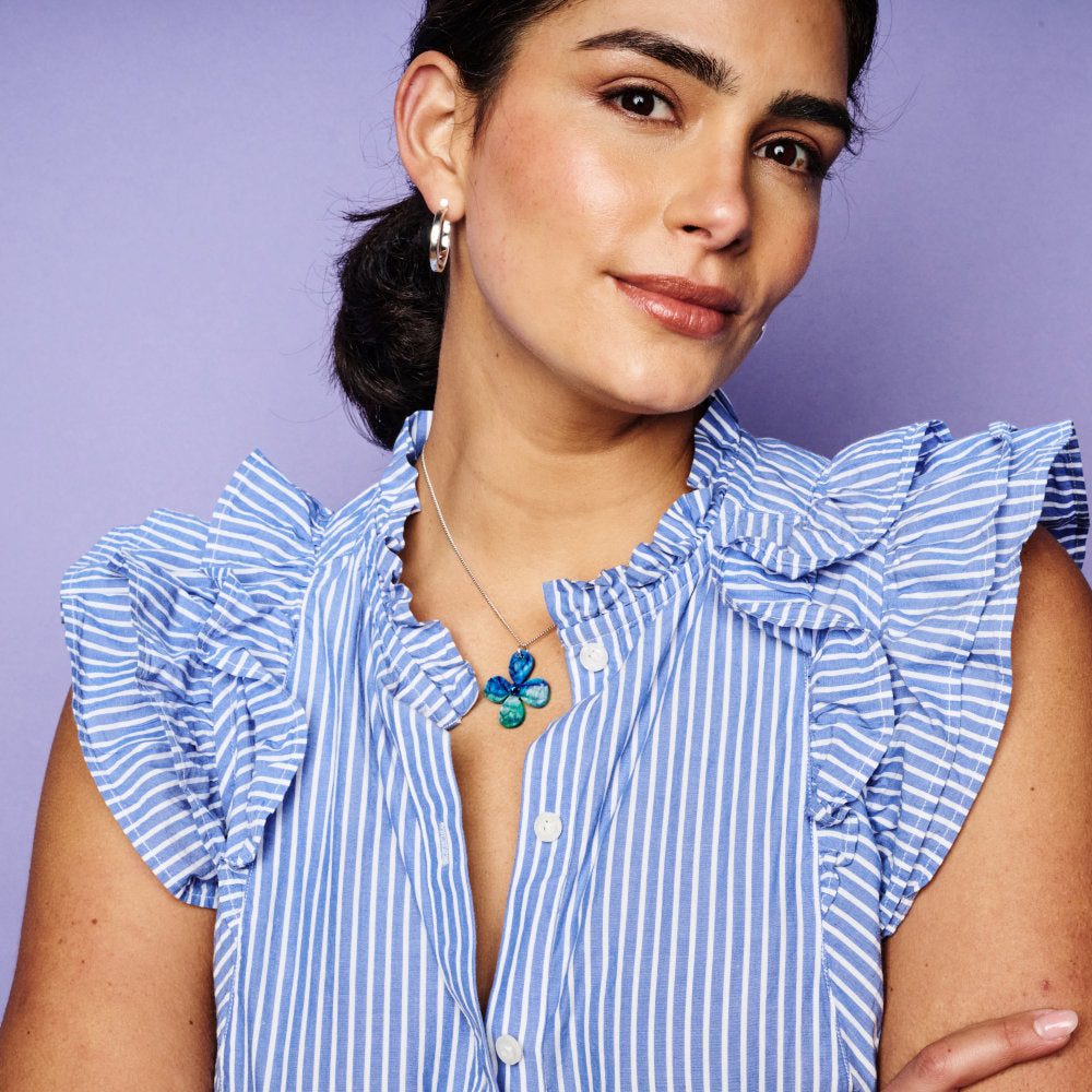 Daisy Pendant Necklace - Blue Lava