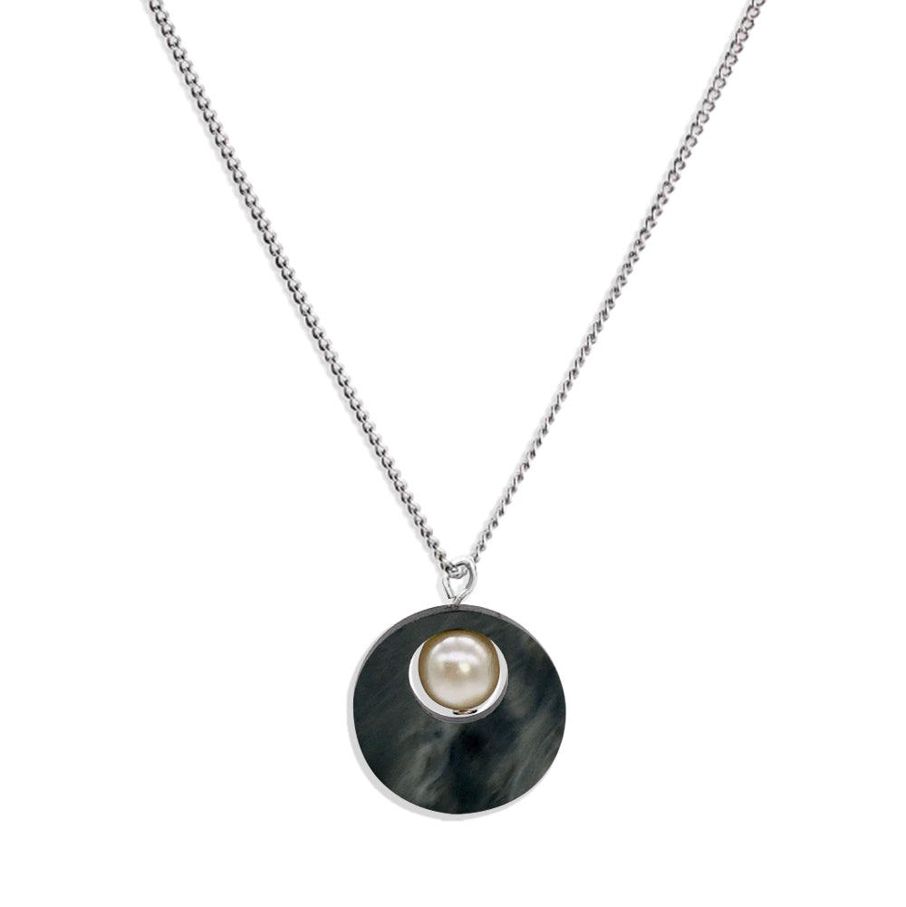 Charming Pearl Circle Pendant - Grey Pearl