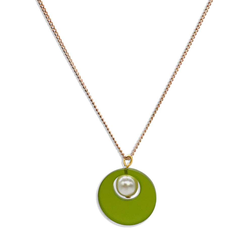 Charming Pearl Circle Pendant - Lime Zest