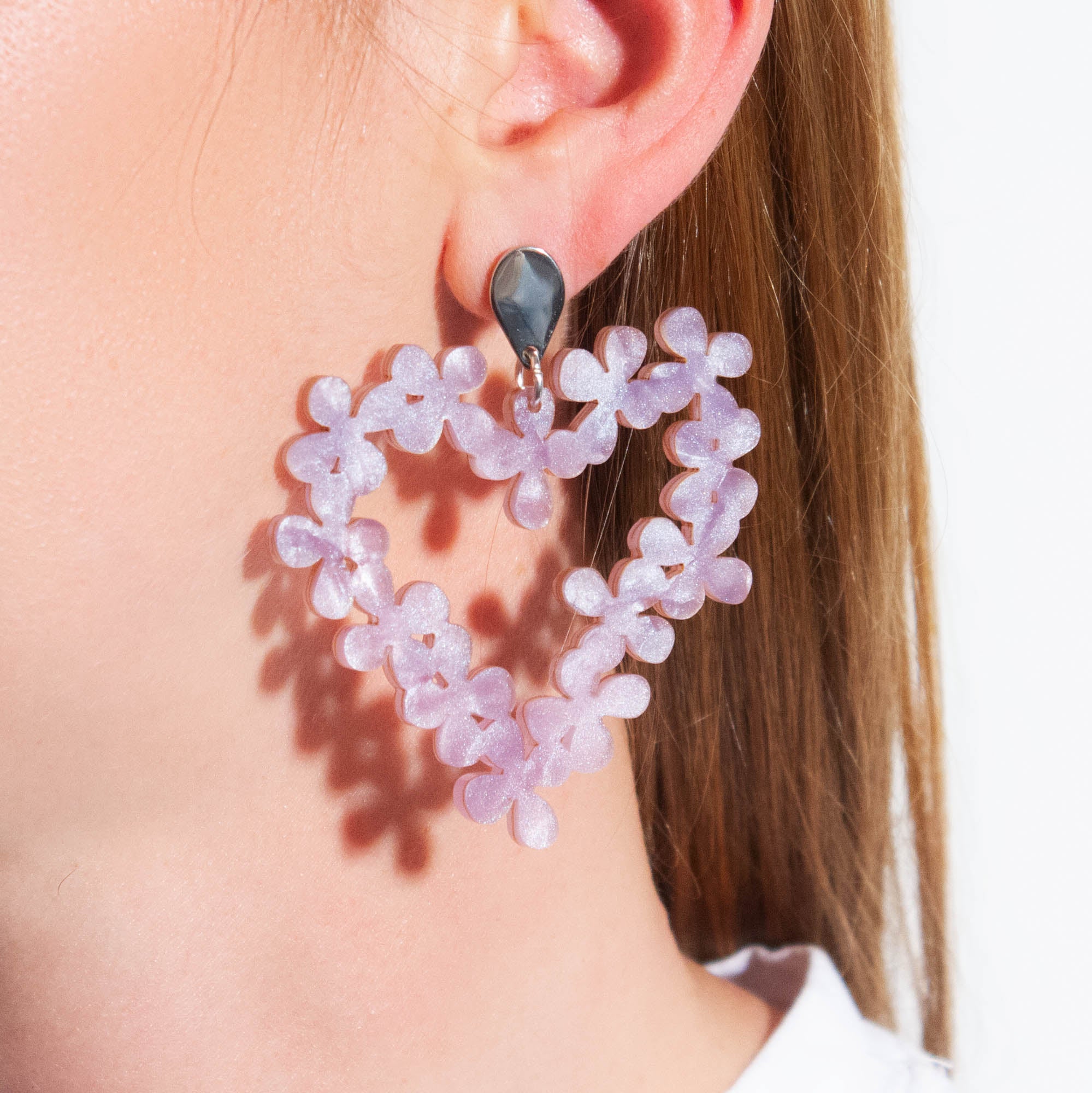 Hearts in Flowers Earrings - Lilac Pearl