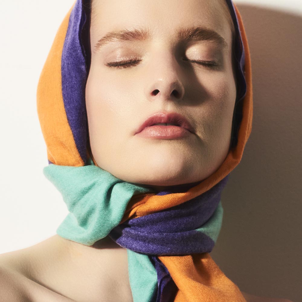 Toolally_Tulip_Scarf_Orange_Lifestyle